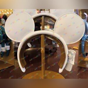NWT Disney Parks Disneyland Simulated White Leather Mickey Ears Headband